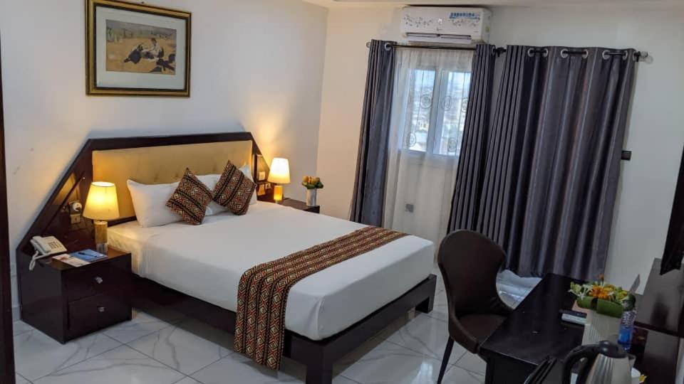 Bravia Eco Hotel Lome Exterior photo